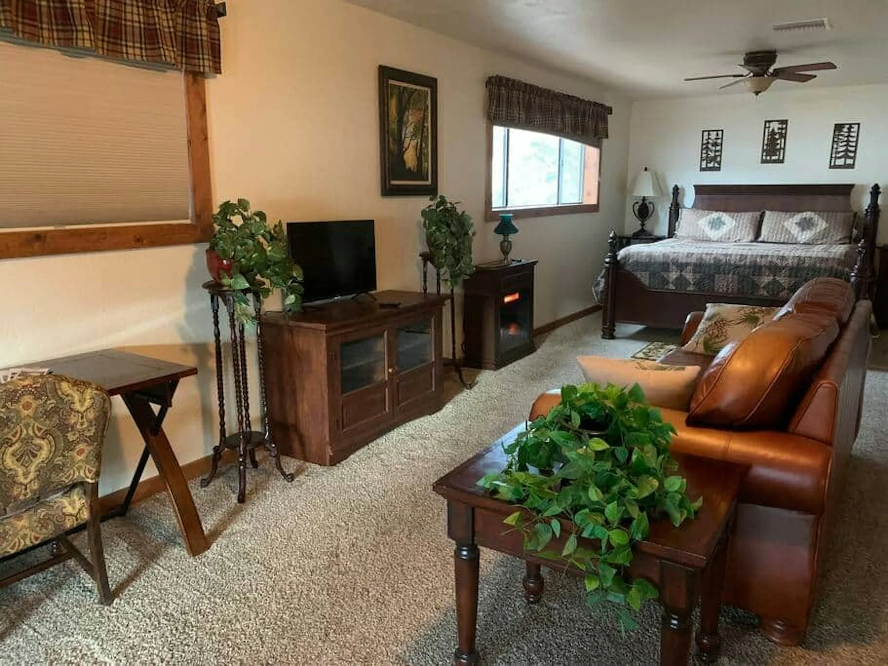 Pine king suite at the current Beeline Guest House